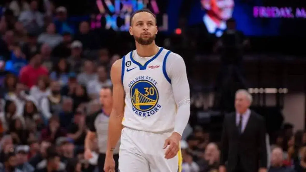 Curry Makes History with Solo Hall of Fame Exhibit