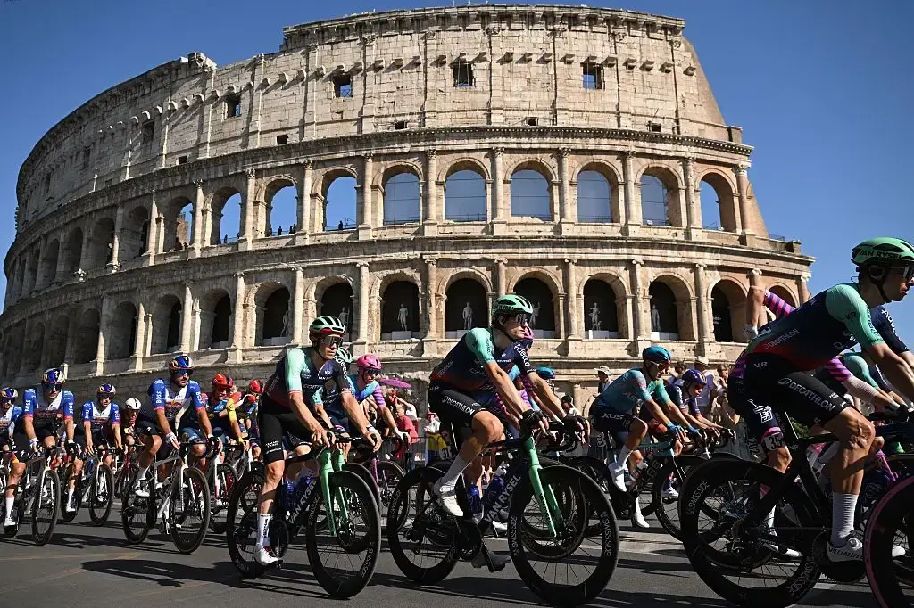 Giro d'Italia 2026: Teams That Soared and Those That Stumbled