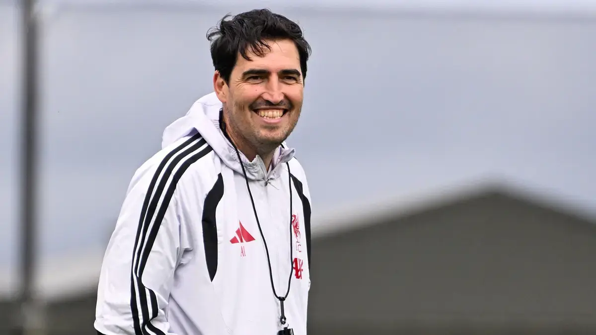 Ian Rush Backs Andoni Iraola to Find Success at Anfield