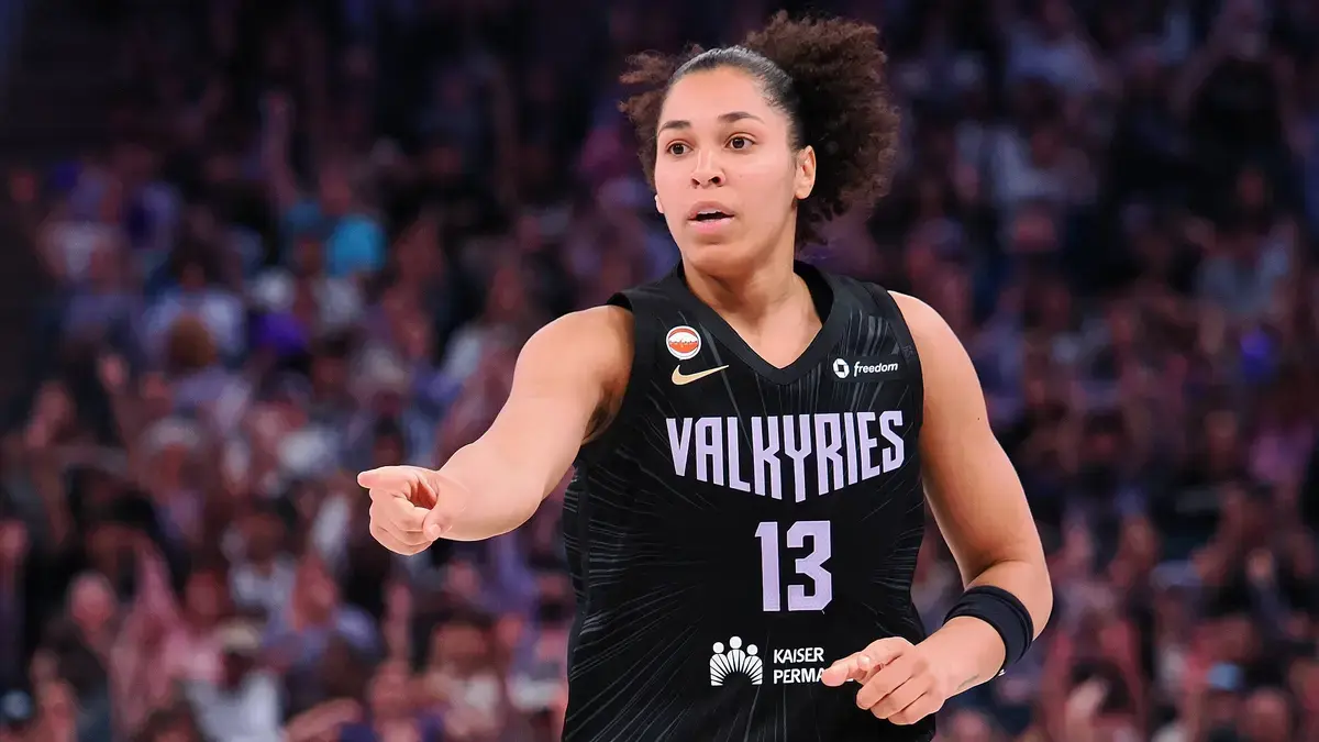 Janelle Salaun Dominates Sixth Player of the Year Race