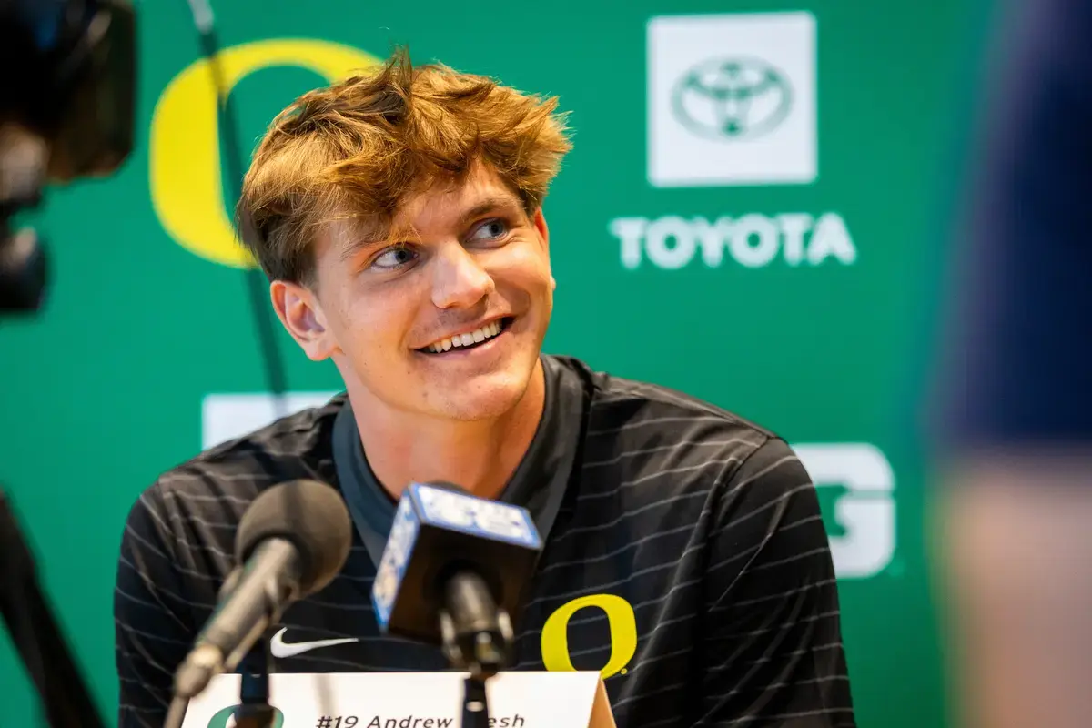 New Tight End Duo Finds Common Ground at Oregon