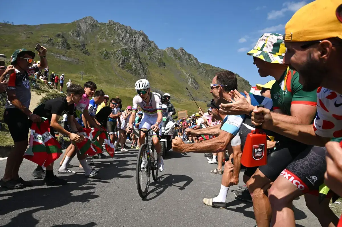 Pogačar Conquers Tourmalet in Solo Breakaway