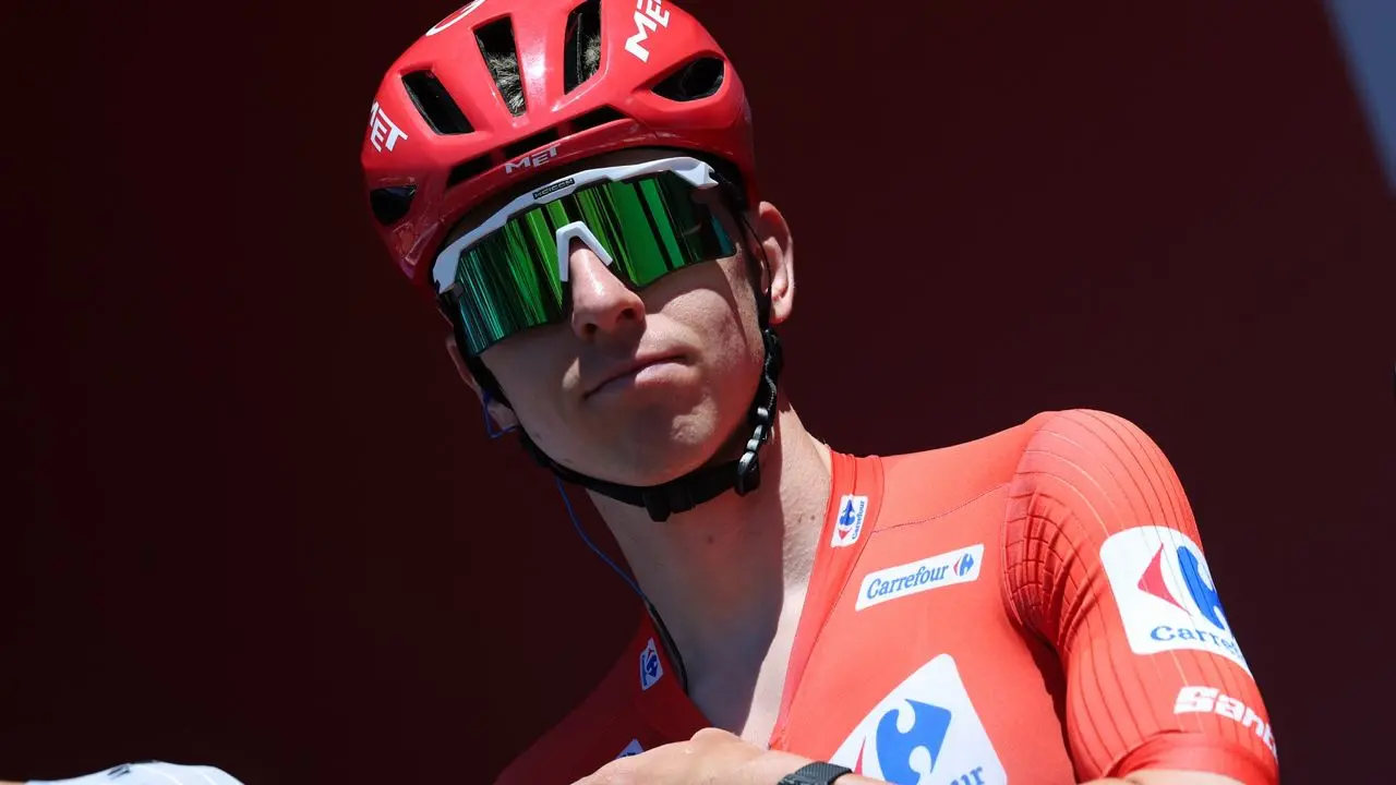 Pogačar Has Clavicle Surgery After Vuelta Crash