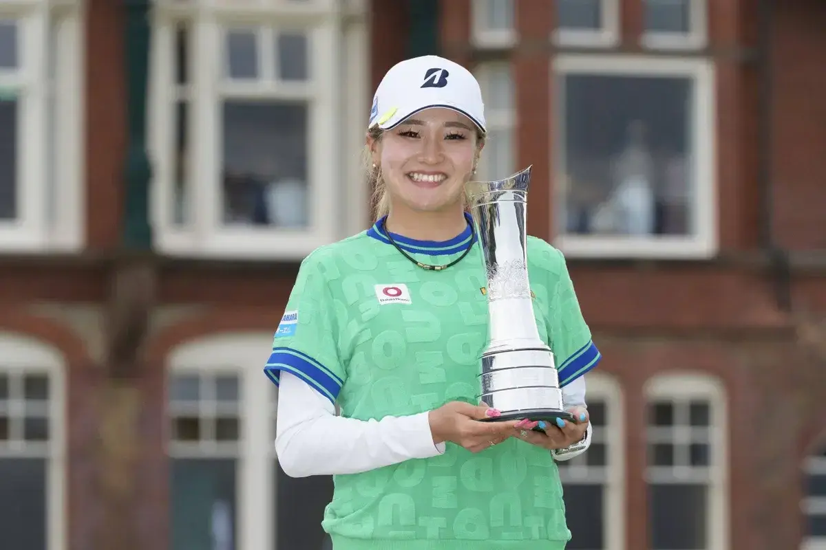 Shiho Kuwaki Wins Women's Open