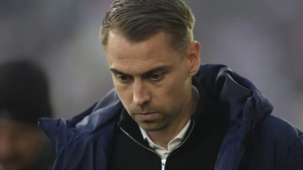 Southampton Boss Apologizes for Spying Scandal