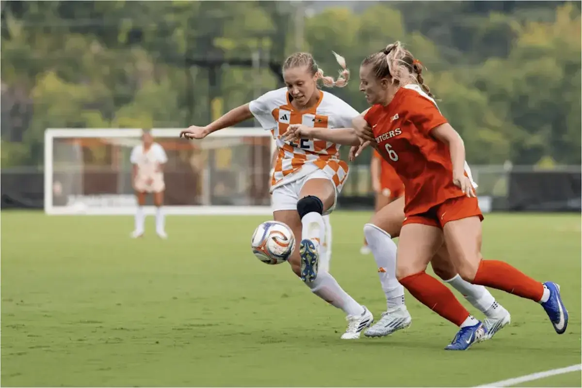 Tennessee Dominates Rutgers in Season Opener