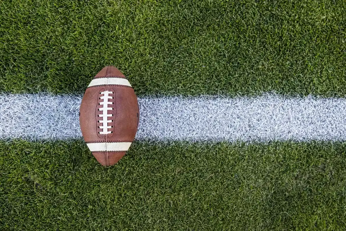Top Defensive Lineman Commits to SEC Program