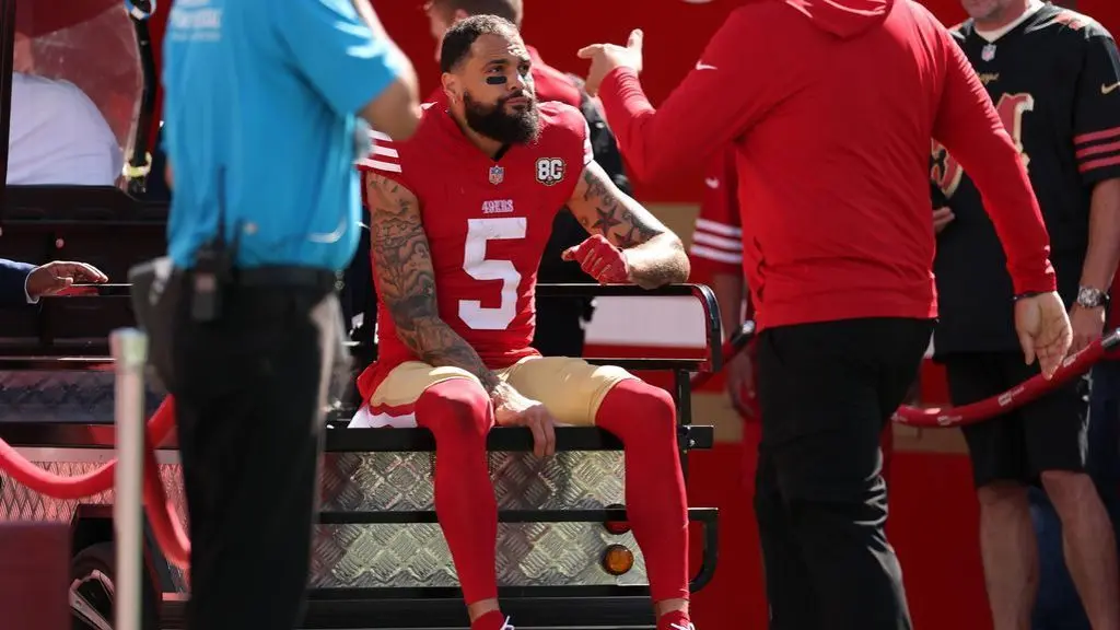 49ers Rule Out Veteran Receiver Mike Evans After Rib Injury in First Half
