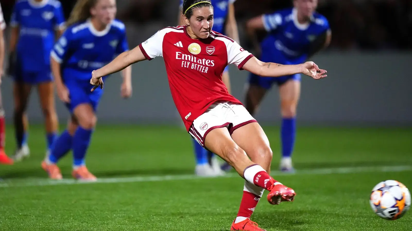 Caldentey Penalty Secures Late Arsenal Victory in Women’s Champions League