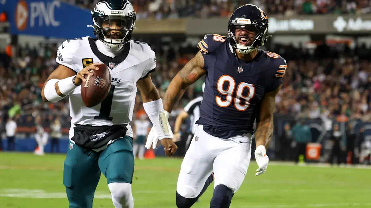 Keenum Delivers Three Touchdowns in First Game Since 2023