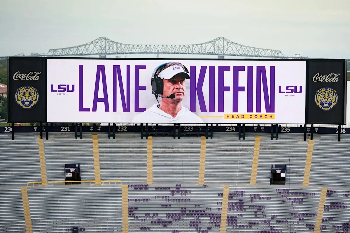 Lightning halts Lane Kiffin’s LSU debut against Clemson