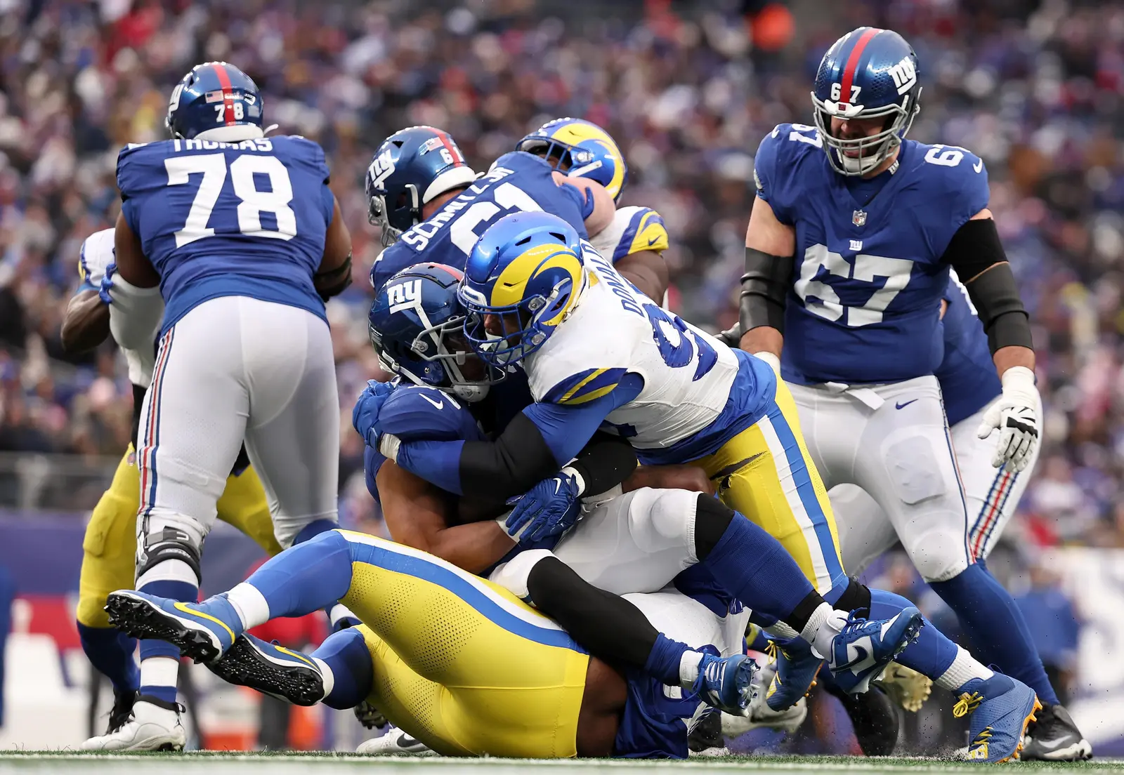 Giants and Rams Clash in Monday Night Football Showdown