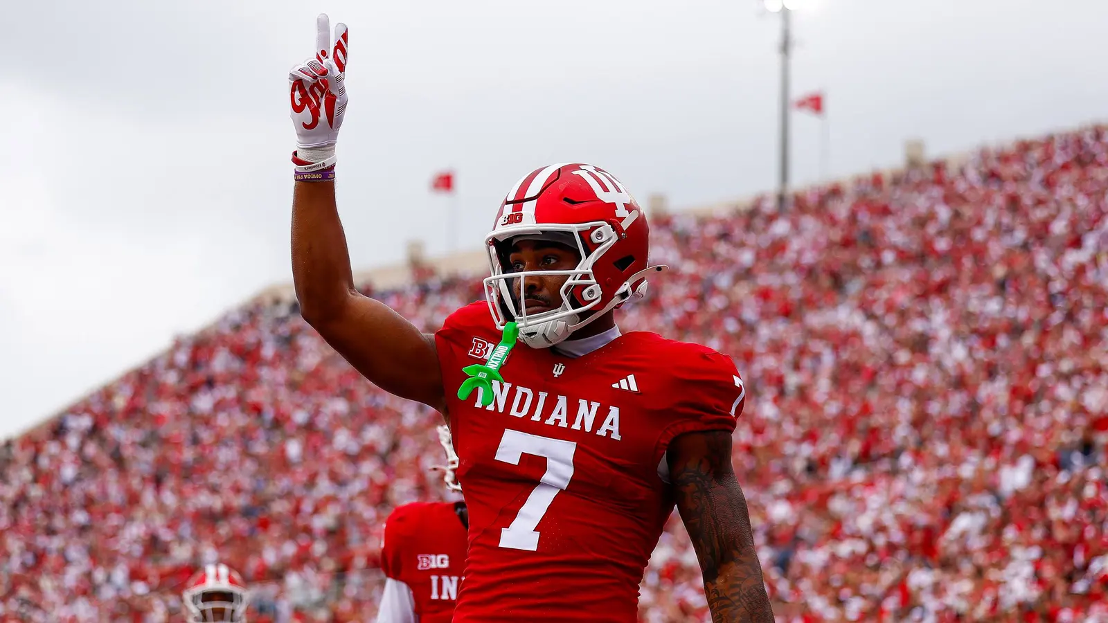 Indiana Hoosiers Dominate Early Season with Explosive Offense