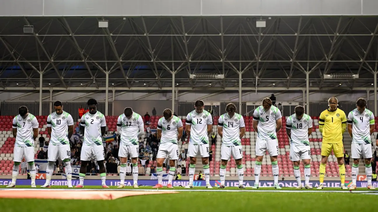 Ireland Honor Fallen Soldiers With Silent Gesture Before Beating Israel