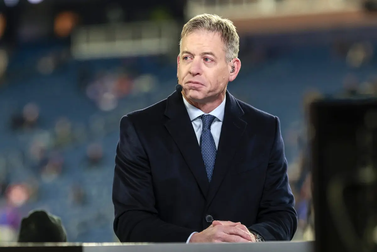 Joe Buck Addresses Troy Aikman Contract Deadline Amidst ESPN Pressure