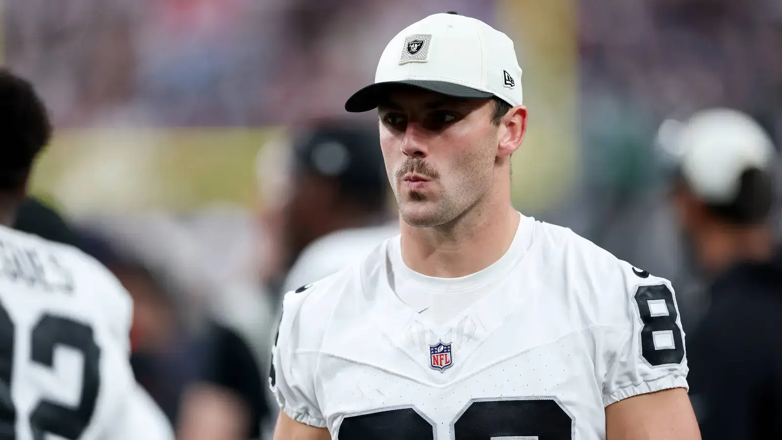 Las Vegas Raiders tight end Brock Bowers sustains a significant injury