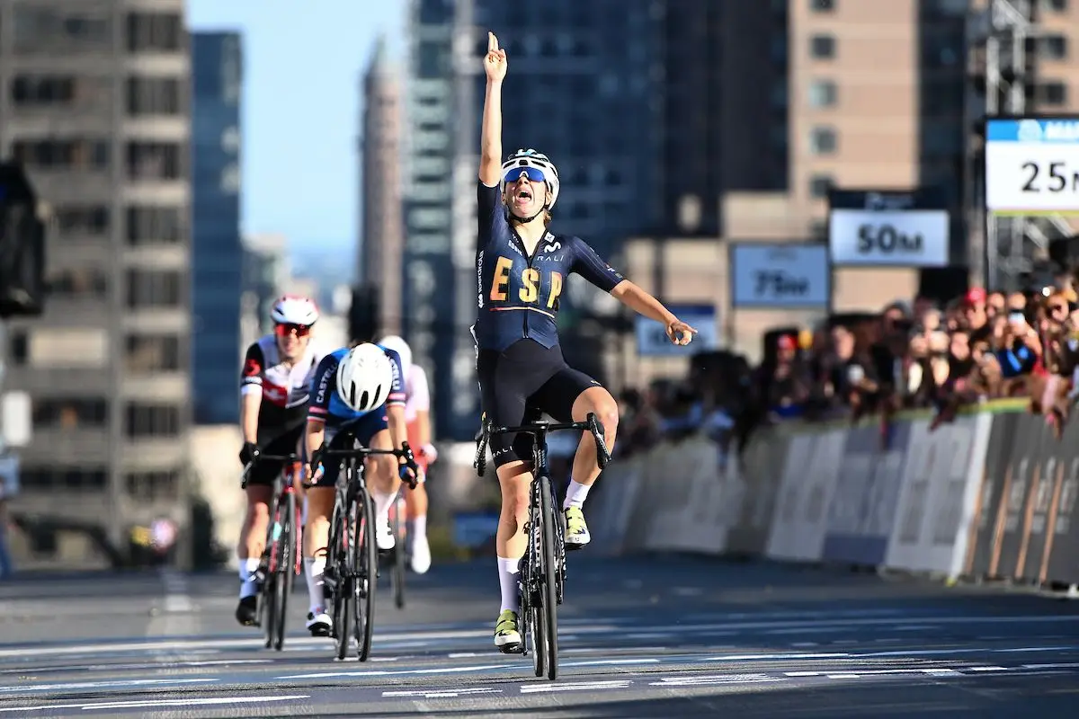 Neira Claims Junior Women's Road Title in Montreal