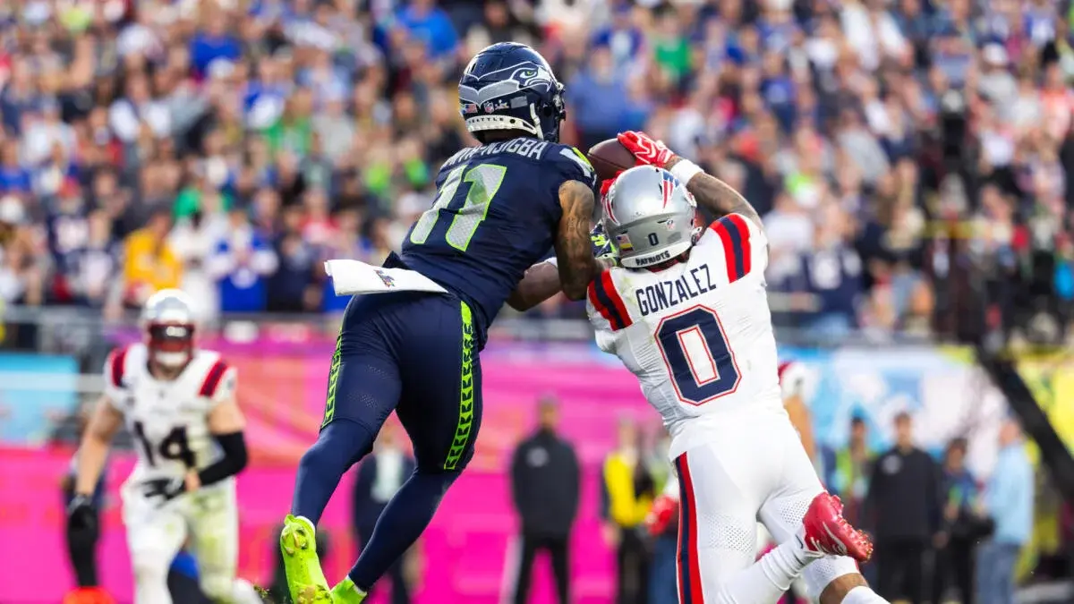 Seahawks Host Patriots in Unusual Wednesday Night Kickoff