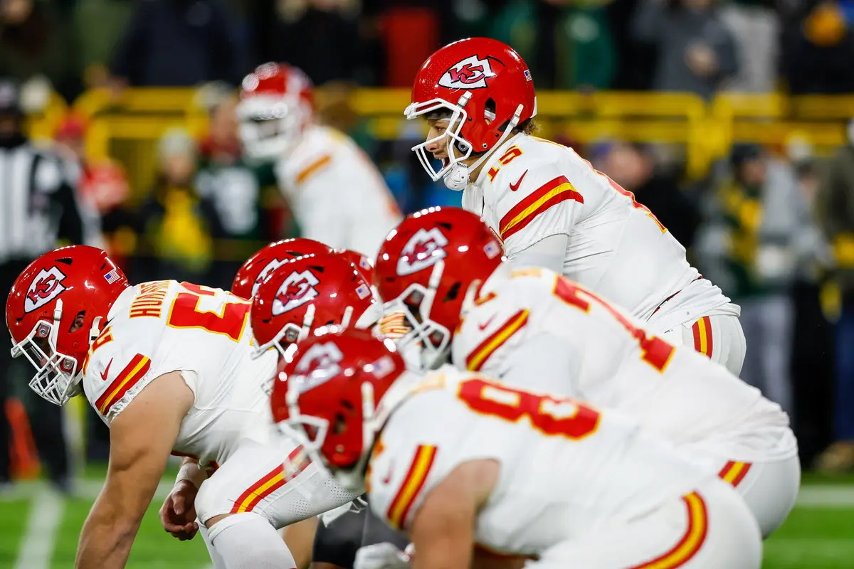 NFL Week 3 Staff Predictions: Can the Chiefs and Bills Remain Undefeated?