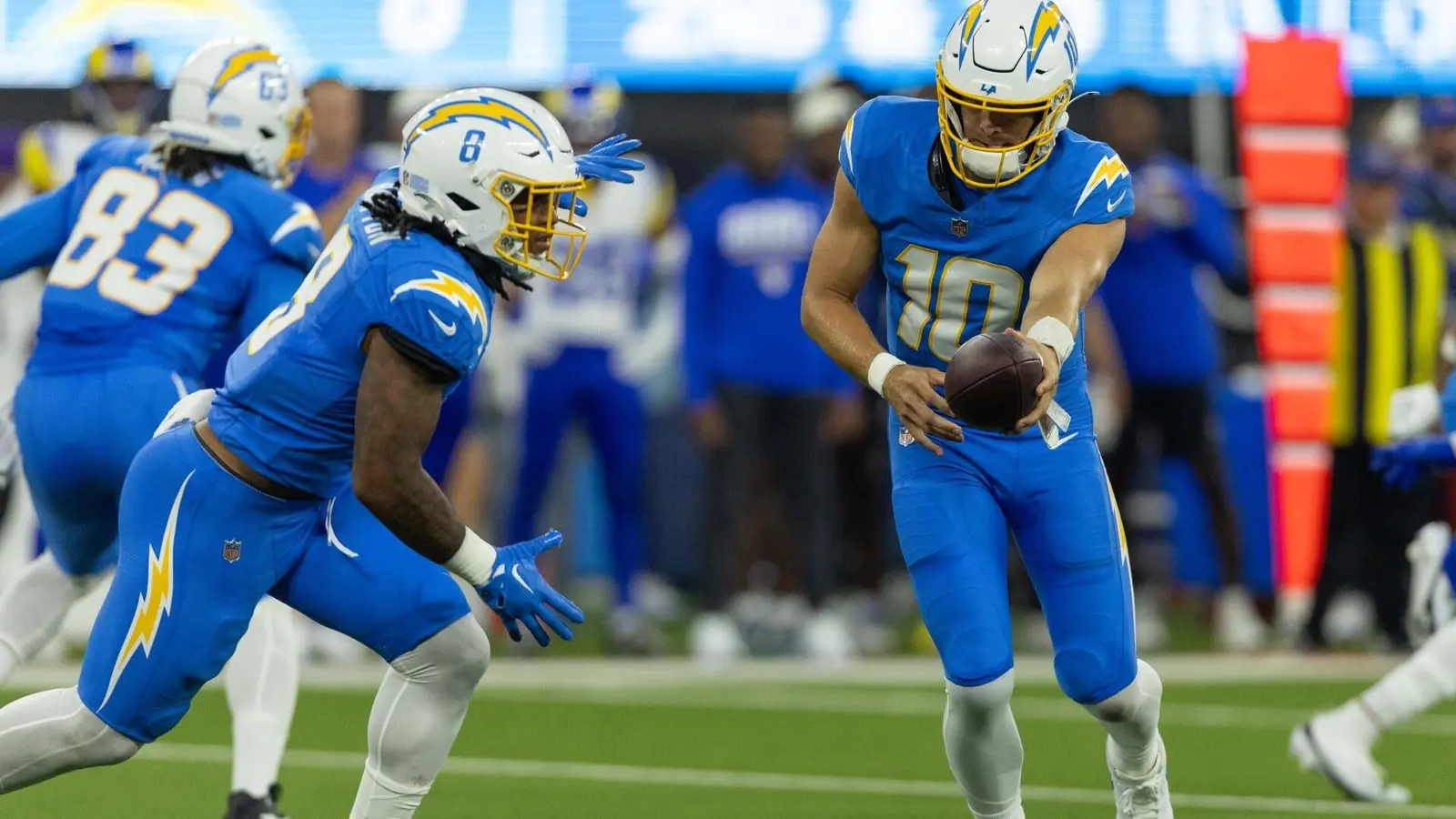 Fantasy Football Breakouts: Model Predicts 2026 Stars After Simulating 10,000 Seasons