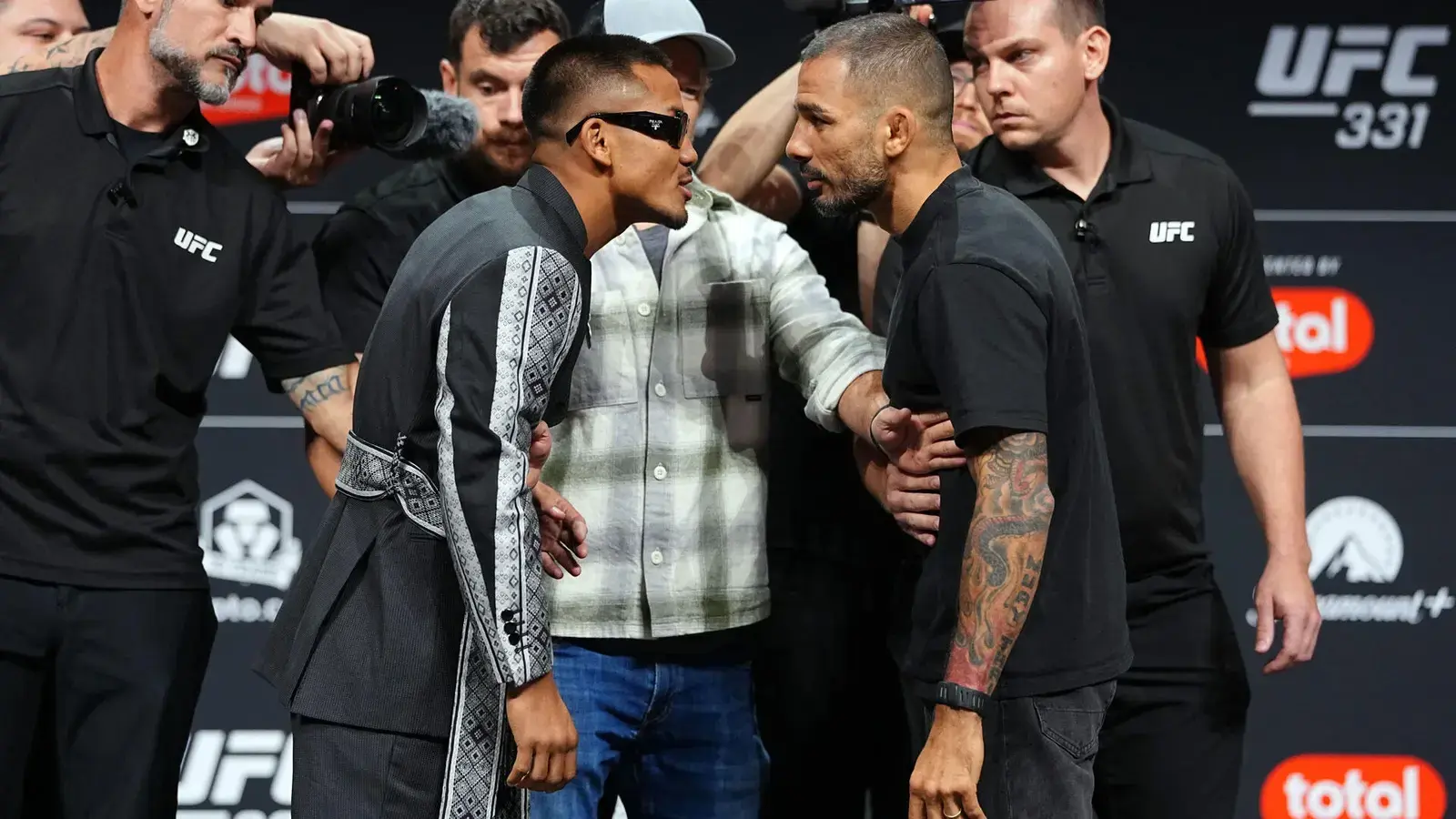UFC 331 Flyweight Title Rematch: Van Defends Against Pantoja in Los Angeles