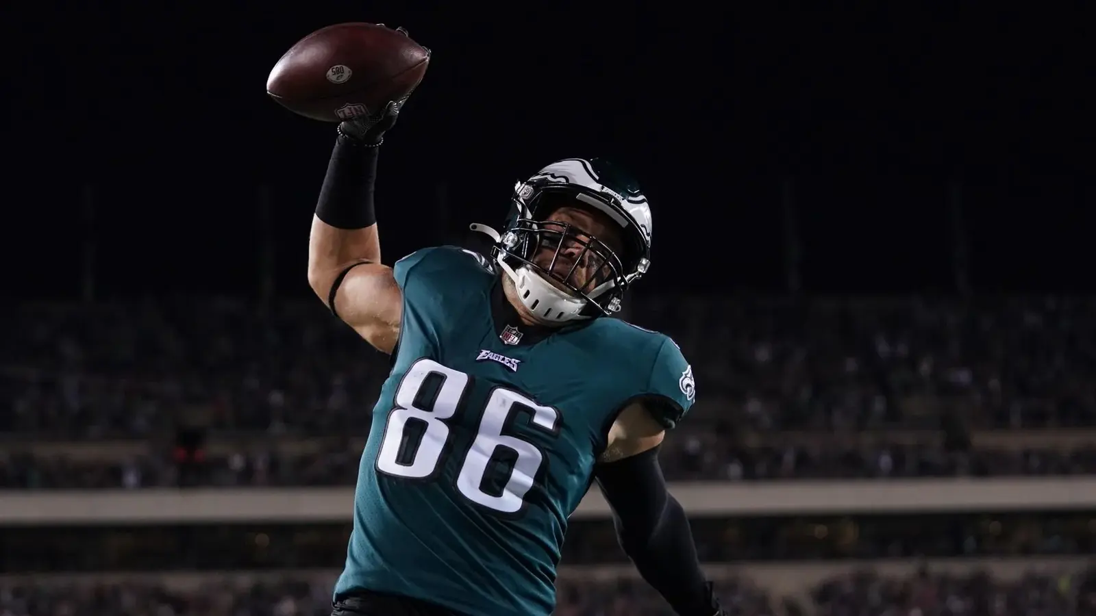 Zach Ertz Returns to Philadelphia Following Dallas Goedert Injury