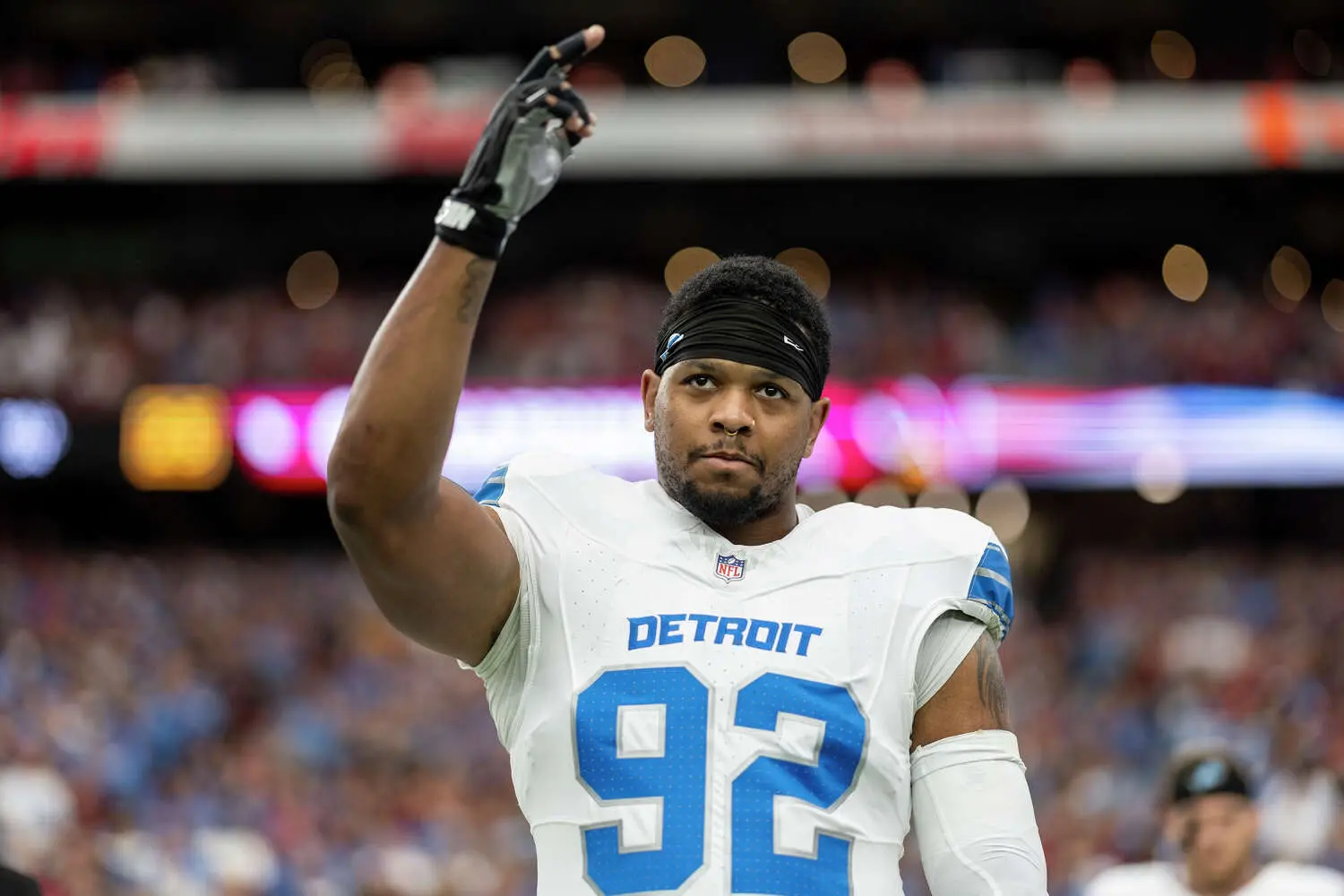 Former UTSA Star Marcus Davenport Announces NFL Retirement