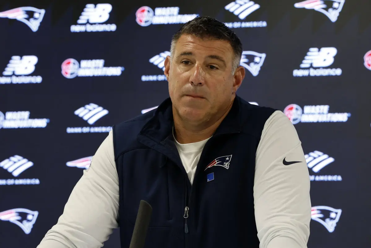 Mike Vrabel’s F‑Bombs Cost Patriots 15 Yards in Week 4